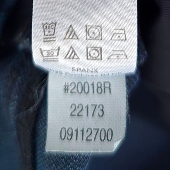 Spanx Jean-Ish Ankle Legging in Twighlight Rinse - Picture 10 of 11